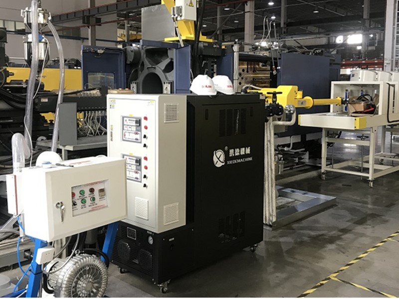 壓鑄專用模溫機(jī) 采用德國(guó)司倍克泵浦 質(zhì)量可靠 性能穩(wěn)定-攜德機(jī)械榮譽(yù)出品